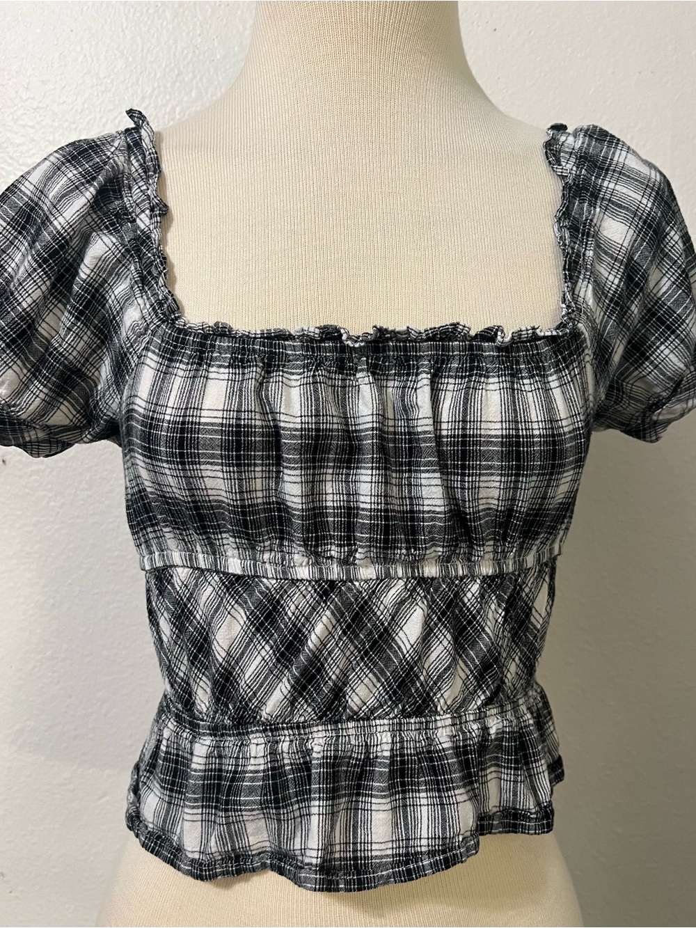 Black & White Plaid Smocked Crop Top - Women